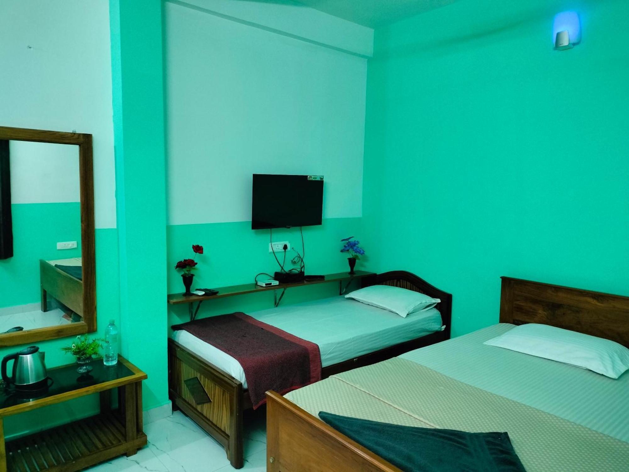 Teja Residency Hotel Alāndurai Kültér fotó