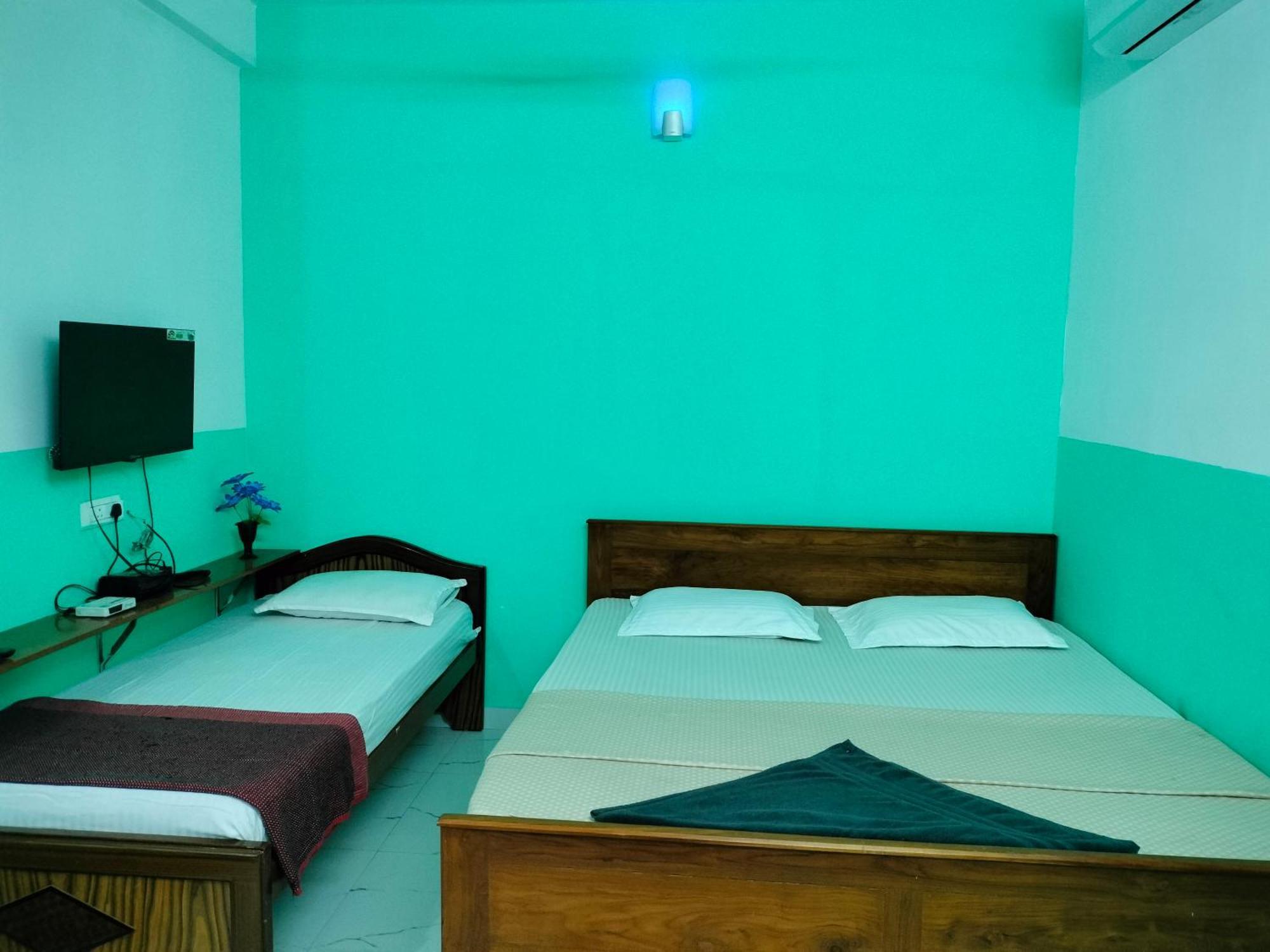 Teja Residency Hotel Alāndurai Kültér fotó