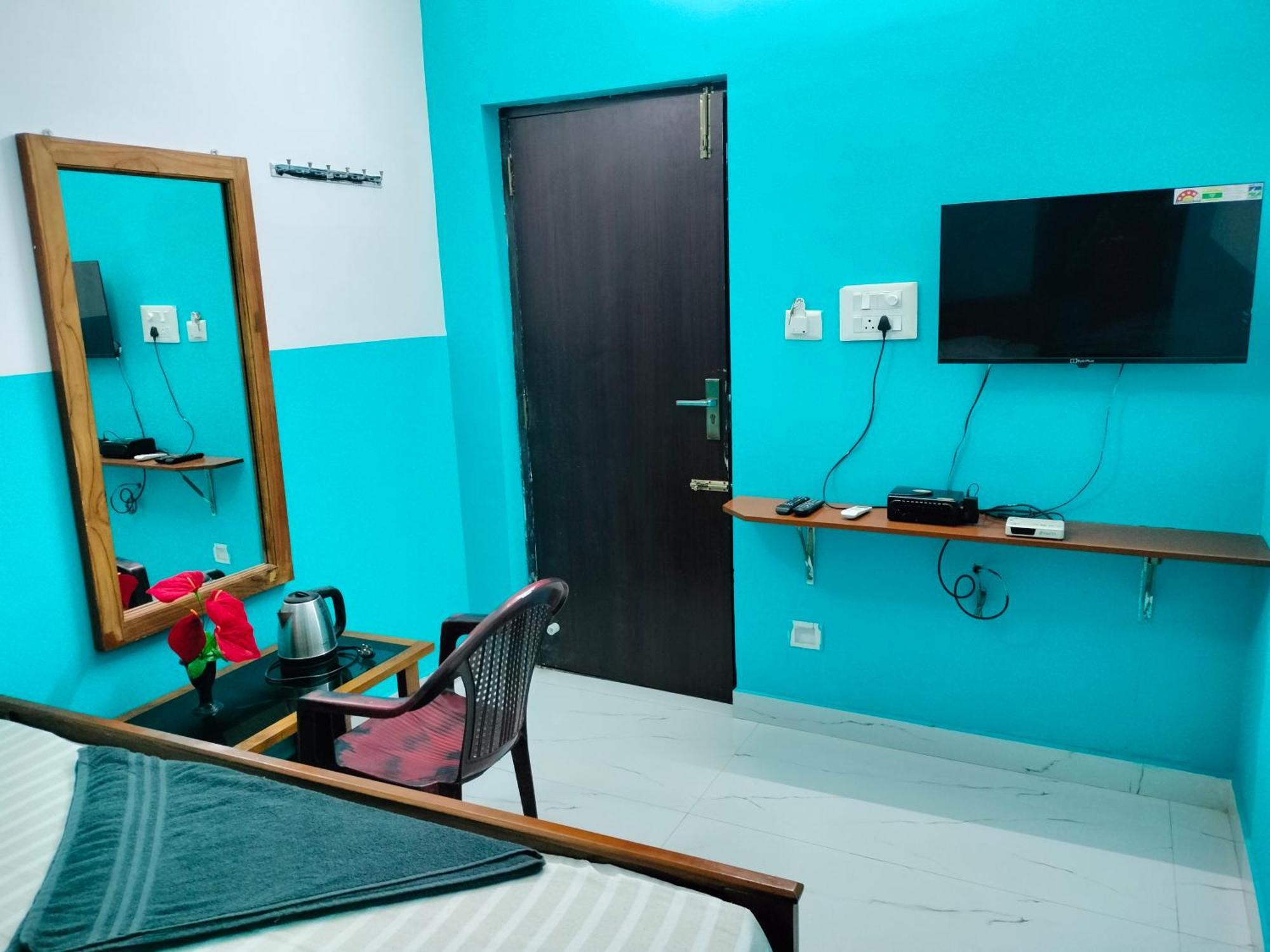 Teja Residency Hotel Alāndurai Kültér fotó