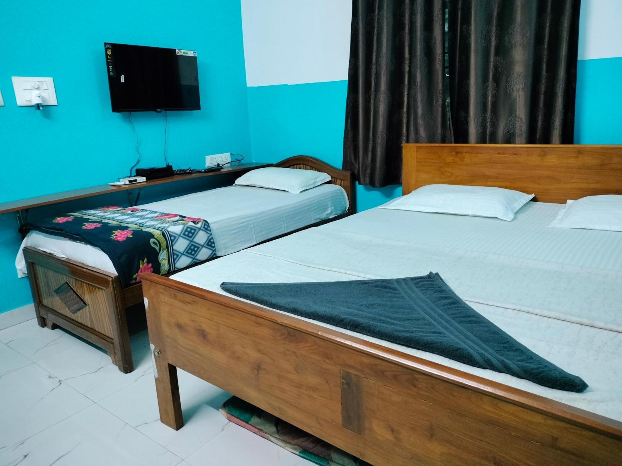 Teja Residency Hotel Alāndurai Kültér fotó