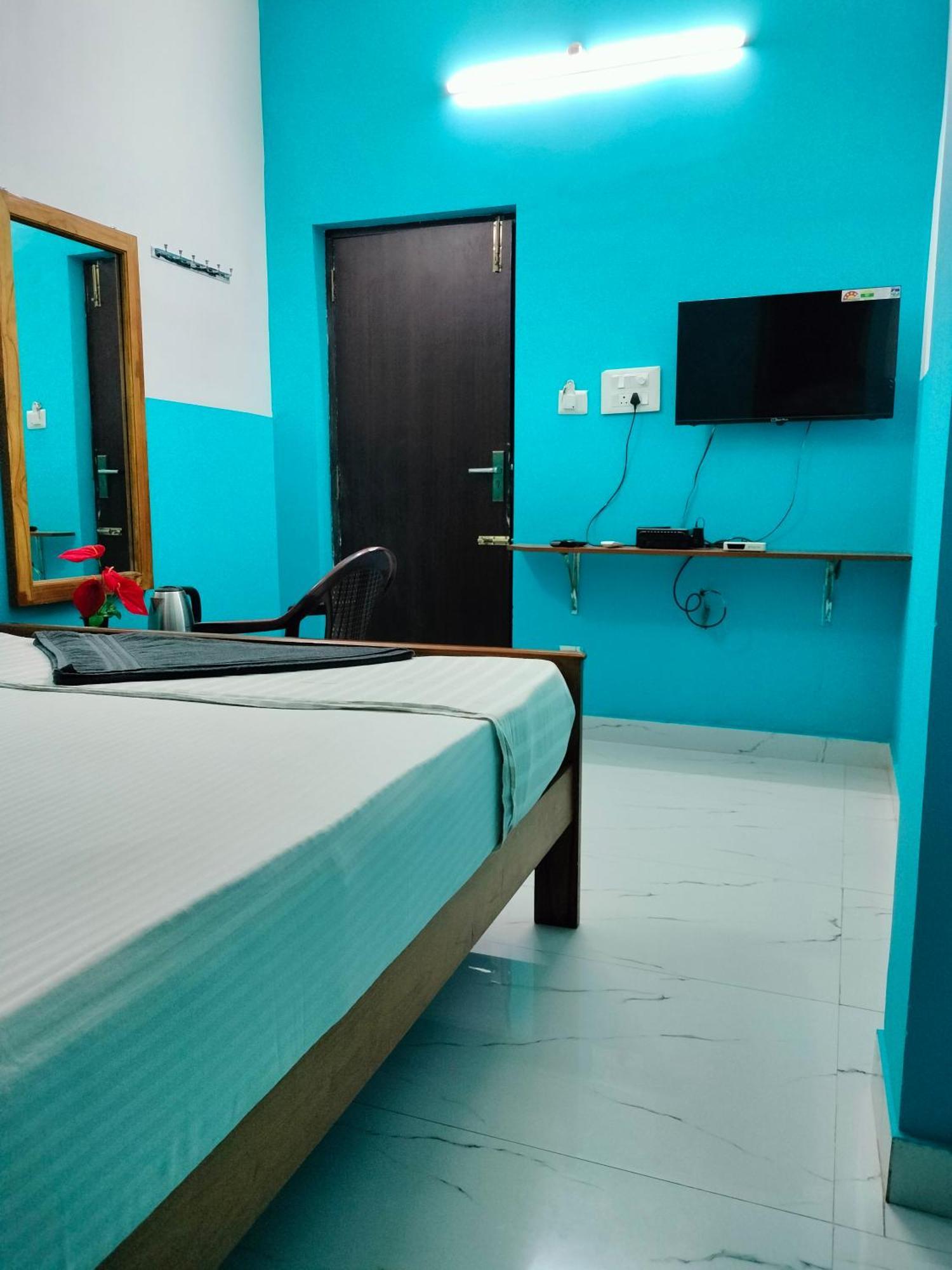 Teja Residency Hotel Alāndurai Kültér fotó