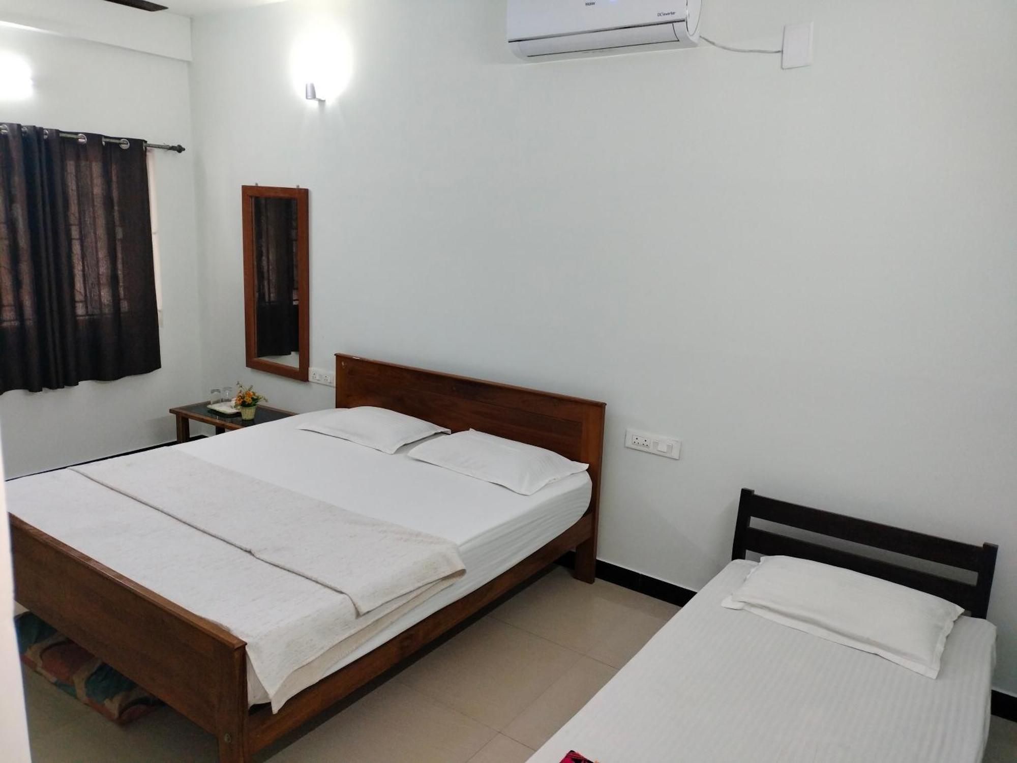 Teja Residency Hotel Alāndurai Kültér fotó